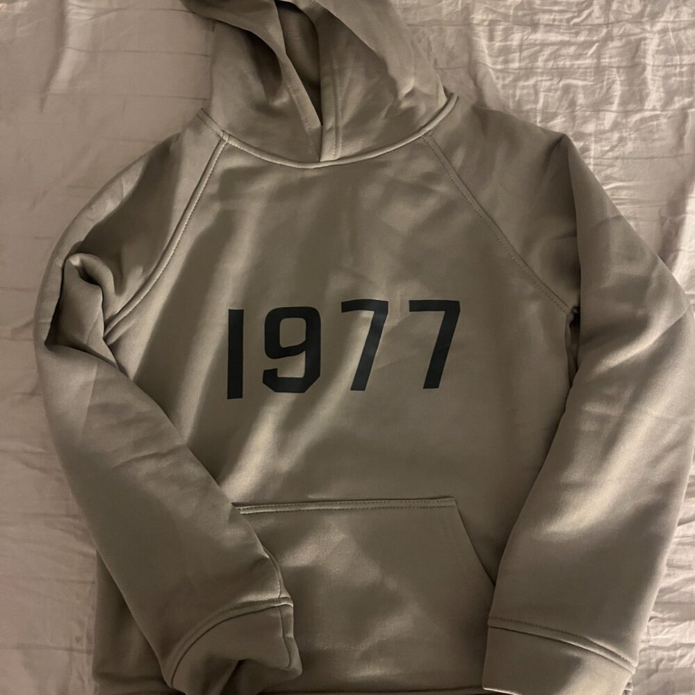 1977 Essentials